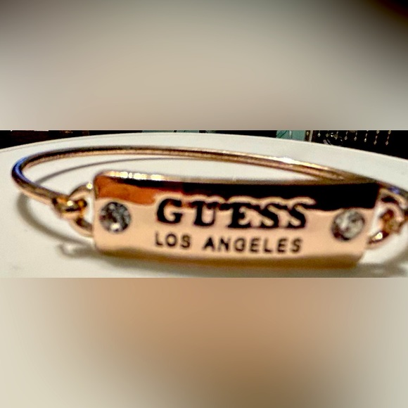 Woman Guess bracelet - Picture 4 of 5